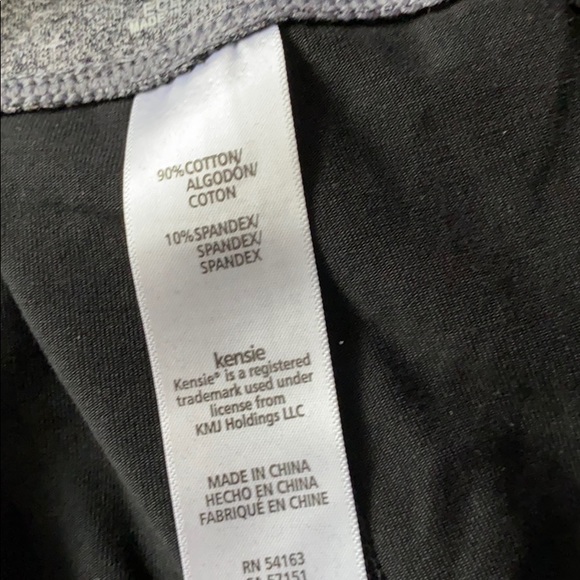 94. Kensie compression fit legging - Picture 3 of 3